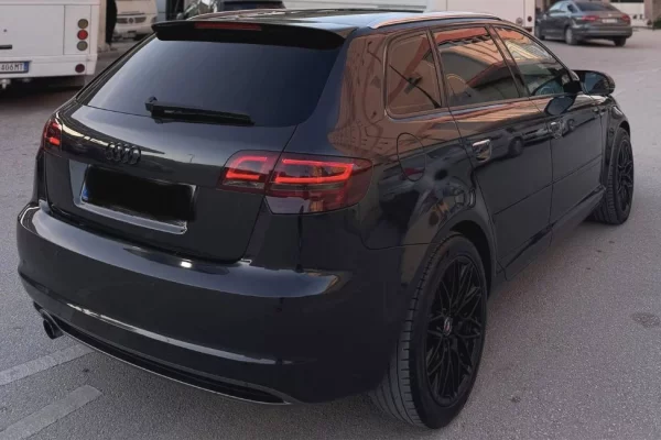 Makina ne shitje ne Tirane - 6,800 Euro