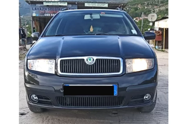 Auto in Vendita a Tirana - 2,600 Euro