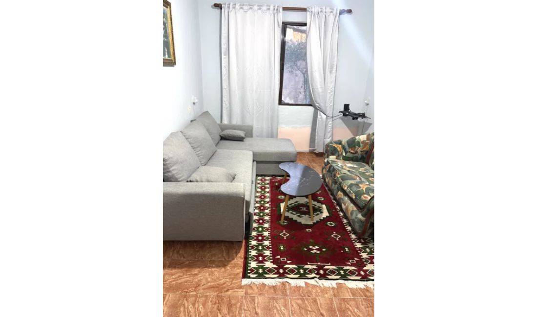 Shtepi me qera Apartament ne Tirane, 1+1, Mobilimi E mobiluar, Pagesa 33,000  Leke.