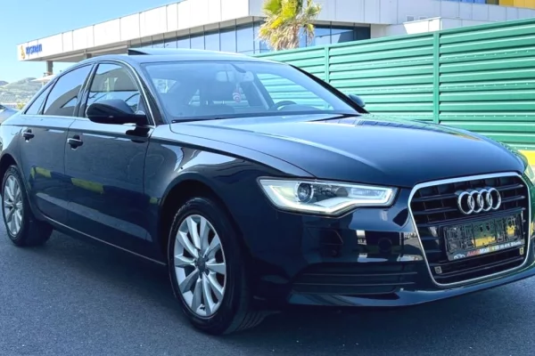 Makina ne shitje ne Tirane - 8,200 Euro