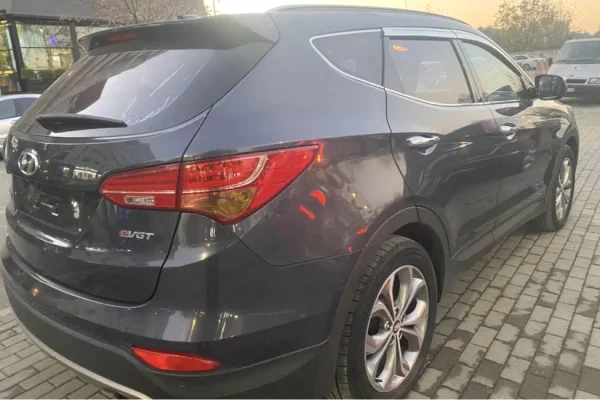 Makina ne shitje ne Tirane - 7,800 Euro