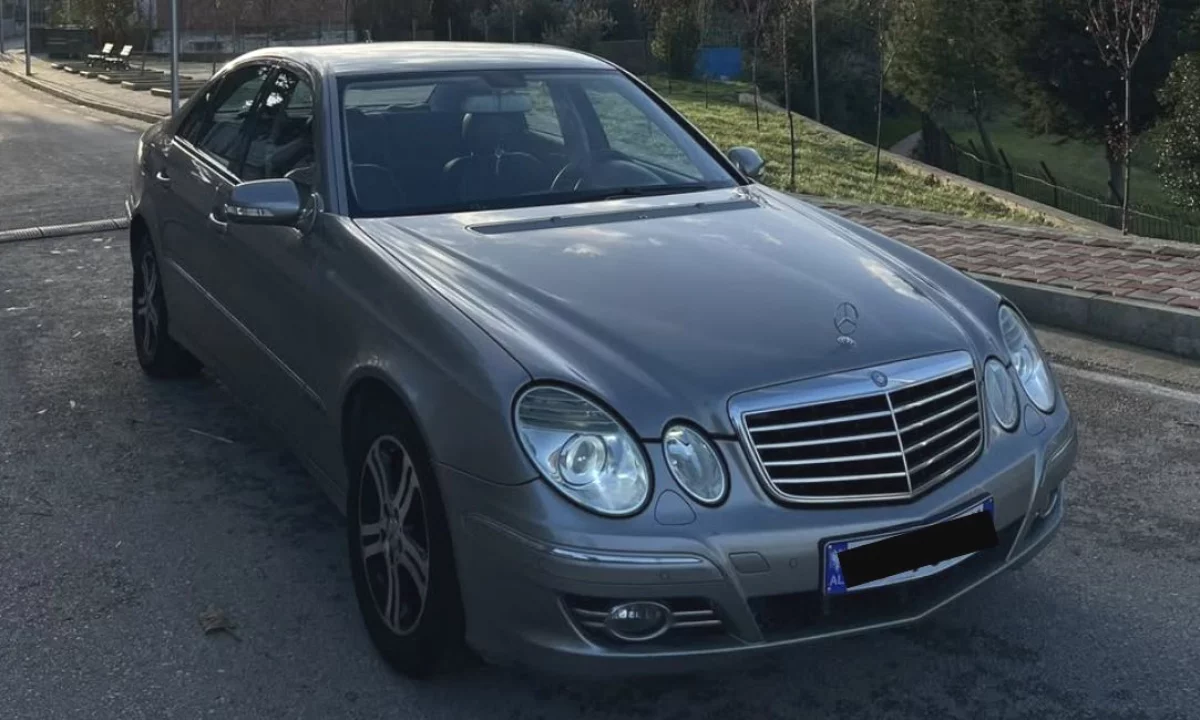 Makina ne shitje ne Tirane, Mercedes-Benz, 2007 Diesel,Kambio Automatik Pagesa 5,500  Euro.