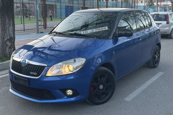 Makina ne shitje ne Durres - 4,700 Euro