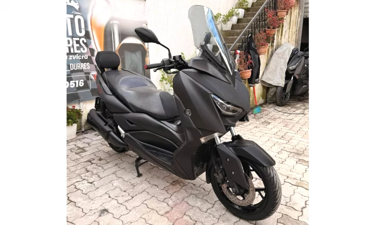  Shitet Yamaha XMAX 300 – 2018 🏍️