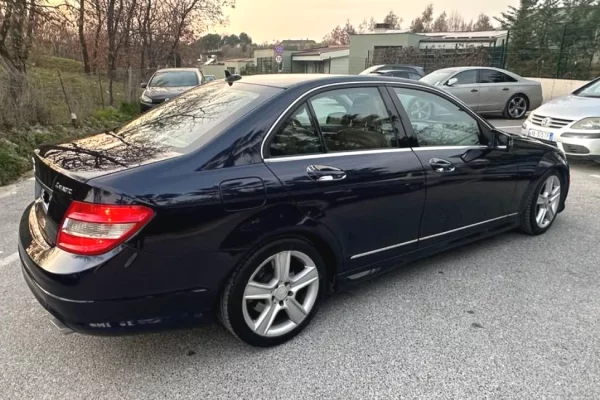 Makina ne shitje ne Tirane - 5,999 Euro