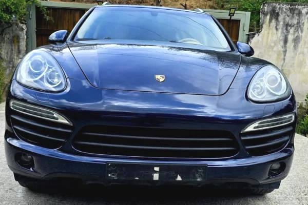 Makina ne shitje ne Tirane - 10,000 Euro