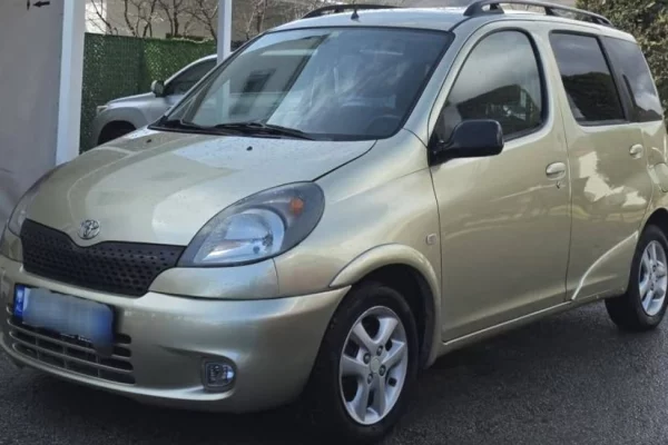 Makina ne shitje ne Tirane - 2,999 Euro