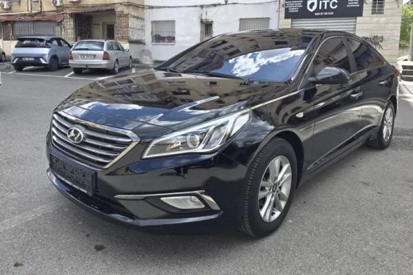 Makina ne shitje ne Tirane - 8,700 Euro