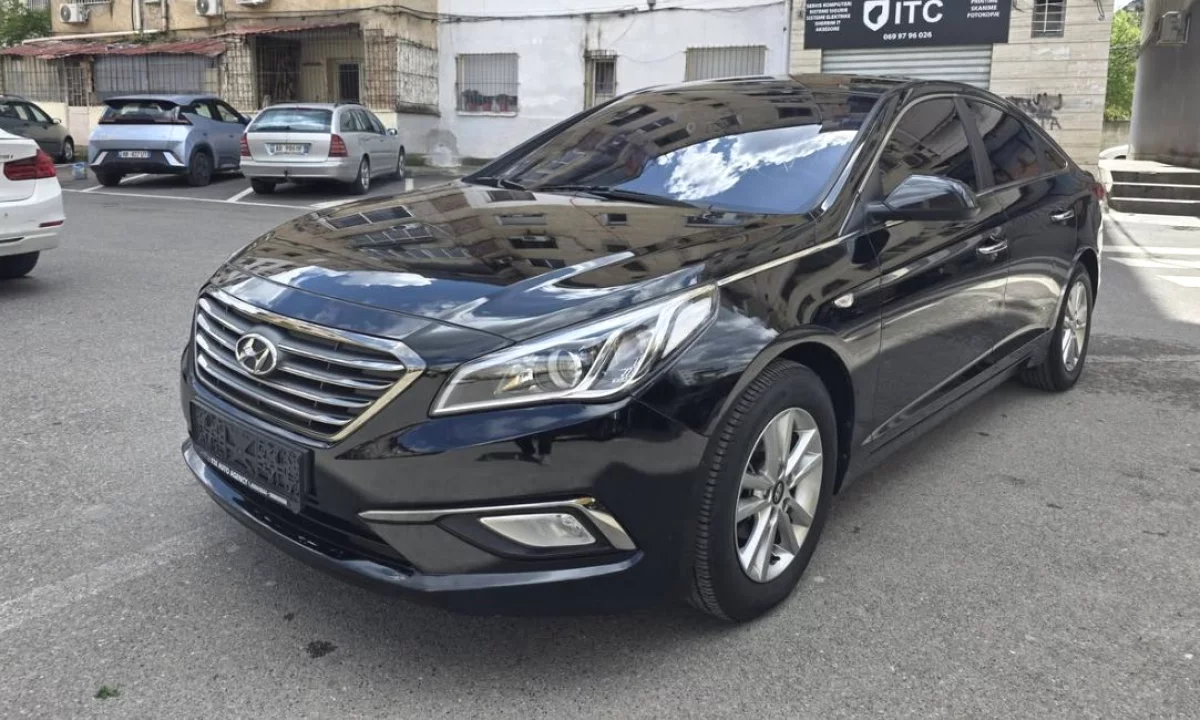 Makina ne shitje ne Tirane, Hyundai, 2016 gasoline-gas,Kambio Automatik Pagesa 8,700  Euro.