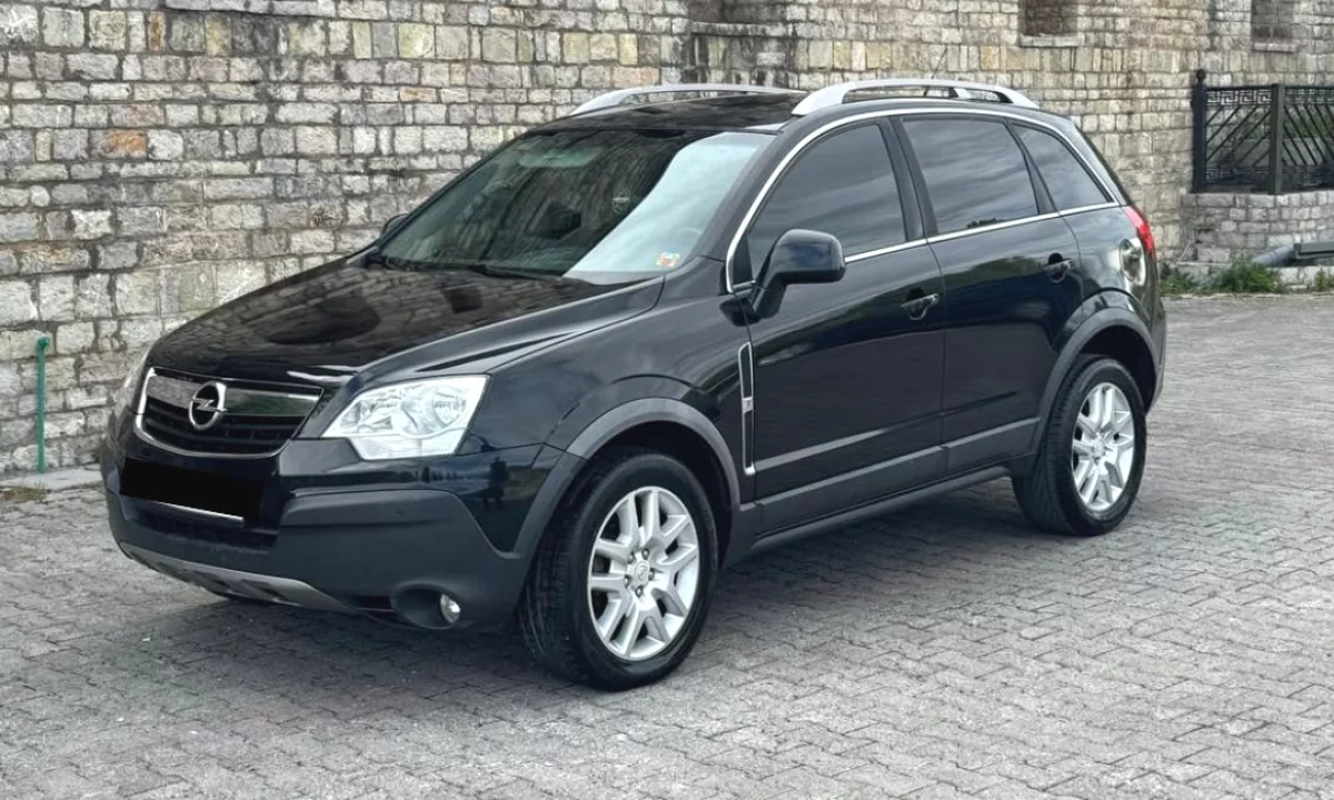Makina ne shitje ne Tirane, Opel, 2011 Diesel,Kambio Manual Pagesa 4,200  Euro.