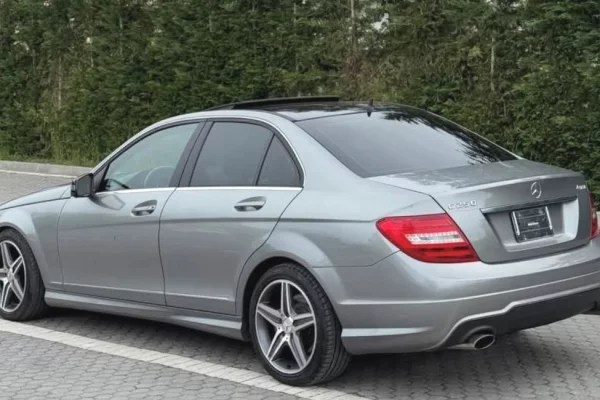 Cars for sale in Durres - 6,900 Euro