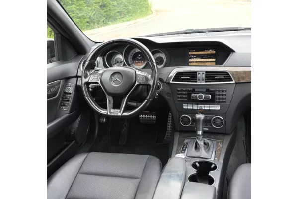 Cars for sale in Durres - 6,900 Euro