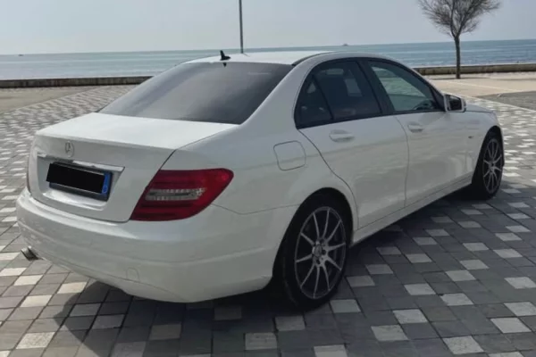 Cars for sale in Durres - 5,900 Euro