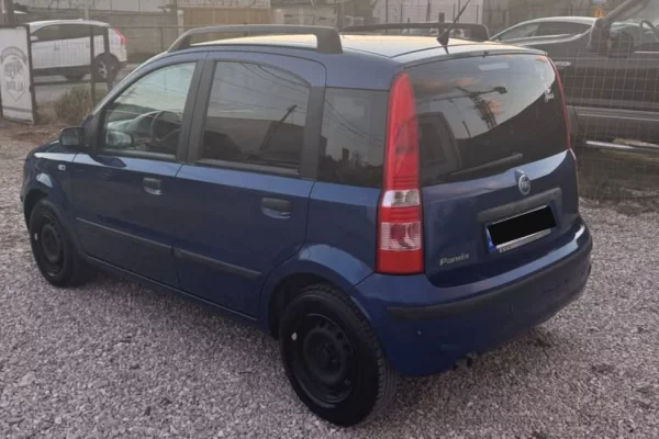 Makina ne shitje ne Tirane - 3,700 Euro