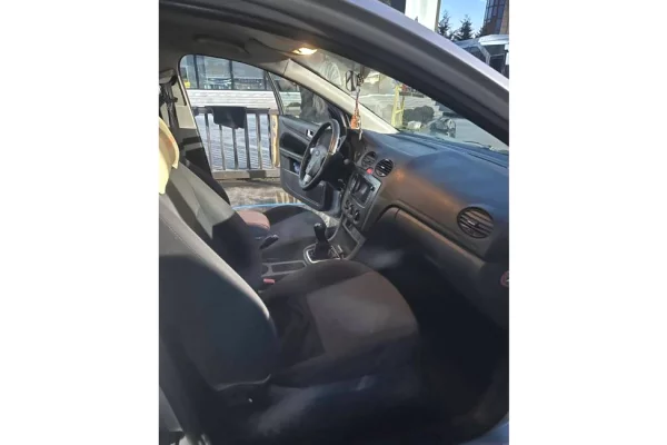 Makina ne shitje ne Tirane - 2,200 Euro