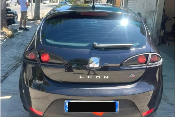 Makina ne shitje ne Tirane - 2,700 Euro