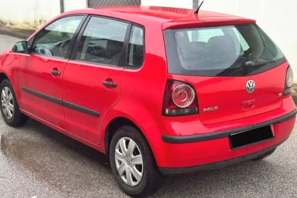 Makina ne shitje ne Tirane - 2,200 Euro