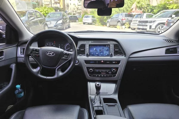 Makina ne shitje ne Tirane - 8,500 Euro