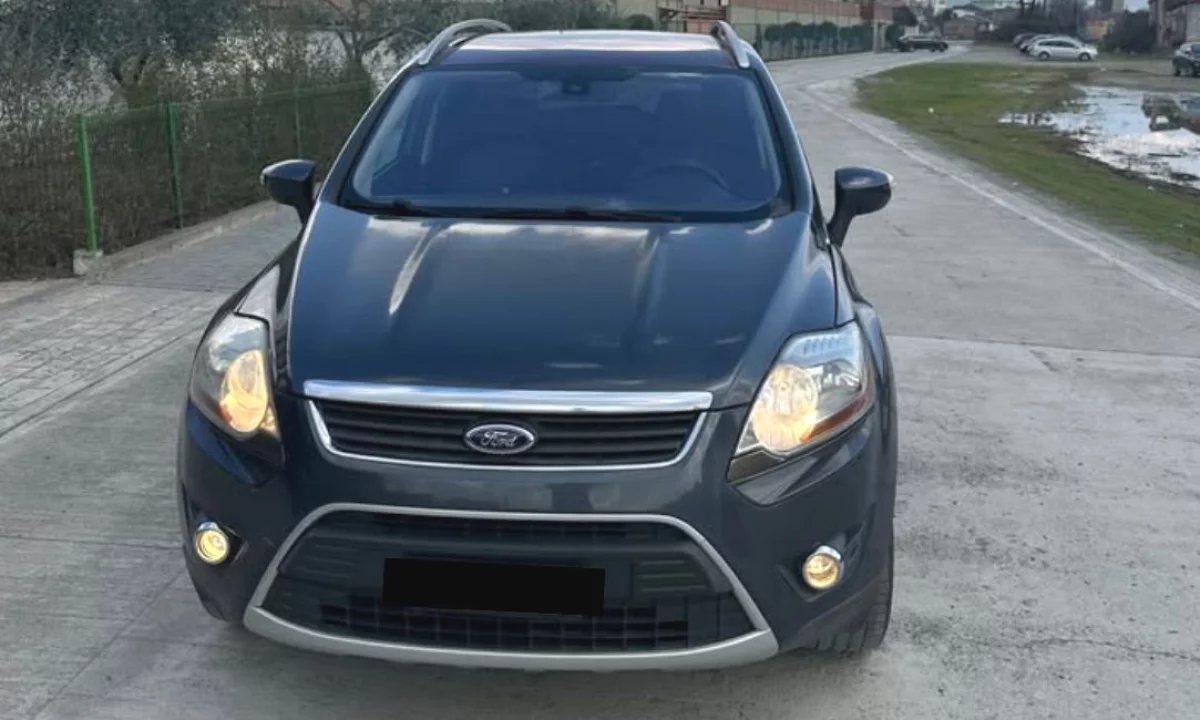 Makina ne shitje ne Elbasan, Ford, 2010 Diesel,Kambio Automatik Pagesa 4,600  Euro.