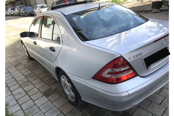 Auto in Vendita a Tirana - 4,300 Euro