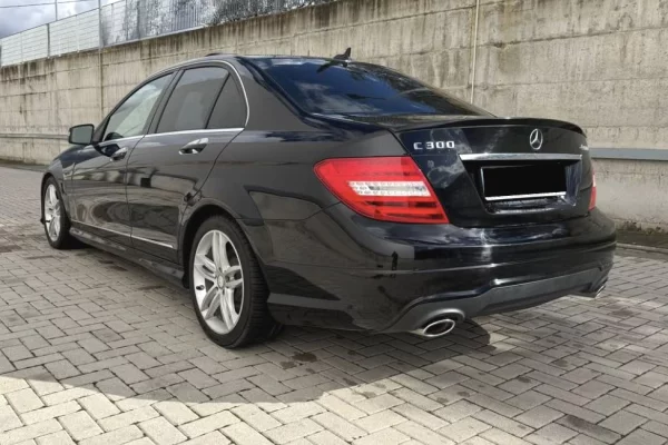 Auto in Vendita a Tirana - 9,500 Euro