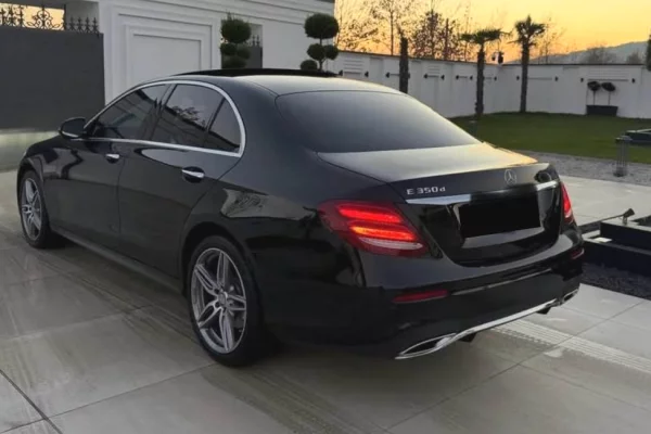 Auto in Vendita a Tirana, Mercedes-Benz, 2017 Diesel,Kambio Automatik Pagamento 24,000  Euro.