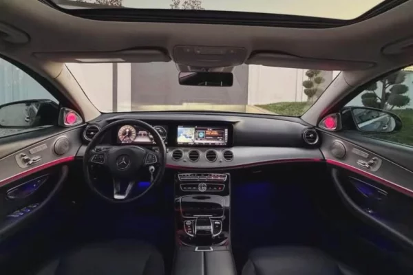 Auto in Vendita a Tirana, Mercedes-Benz, 2017 Diesel,Kambio Automatik Pagamento 24,000  Euro.