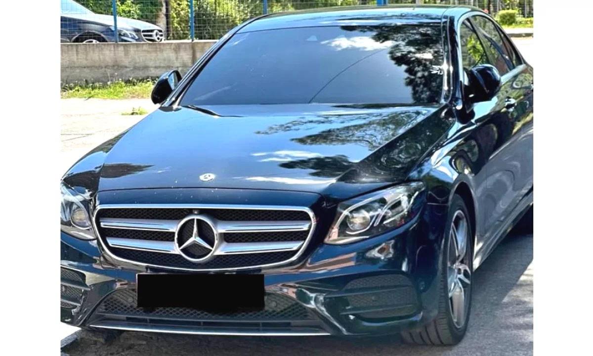 Auto in Vendita a Tirana, Mercedes-Benz, 2017 Diesel,Kambio Automatik Pagamento 24,000  Euro.