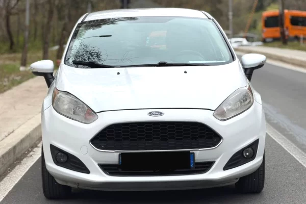 Auto in Vendita a Tirana - 5,500 Euro