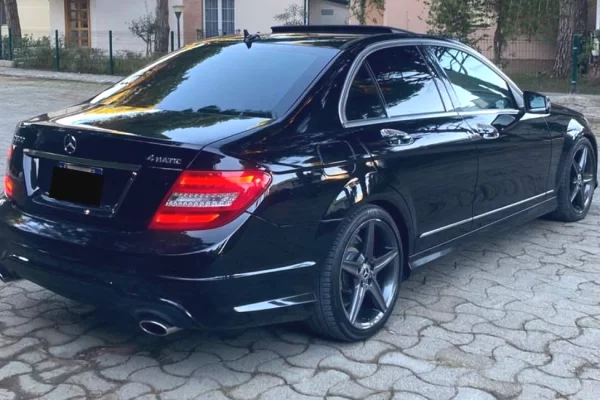 Auto in Vendita a Tirana, Mercedes-Benz, 2012 gasoline-gas,Kambio Automatik Pagamento 8,800  Euro.