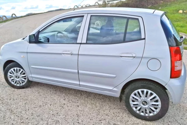 Auto in Vendita a Tirana, KIA, 2006 Diesel,Kambio Automatik Pagamento 3,500  Euro.