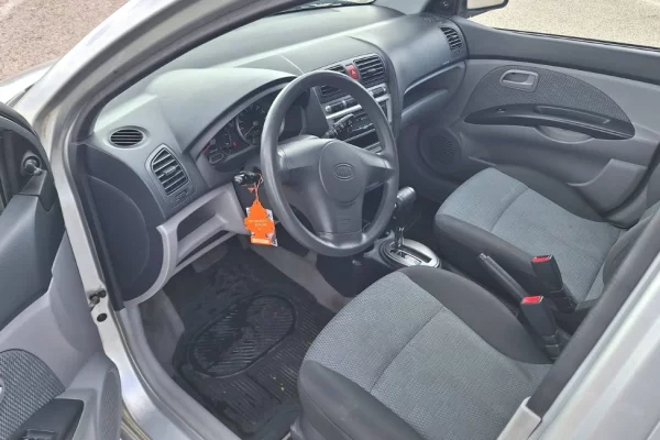 Auto in Vendita a Tirana, KIA, 2006 Diesel,Kambio Automatik Pagamento 3,500  Euro.