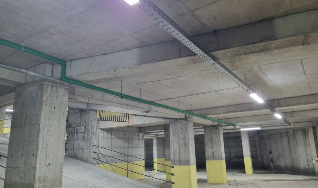 POST PARKIMI PER SHITJE TE RRUGA E DURRESIT!