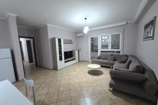 Shtepi me qera 2+1 ne Tirane - 550 Euro