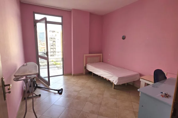 Shtepi me qera Apartament ne Tirane, 2+1, Mobilimi E mobiluar, Pagesa 450  Euro.