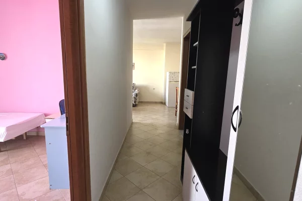 Shtepi me qera Apartament ne Tirane, 2+1, Mobilimi E mobiluar, Pagesa 450  Euro.