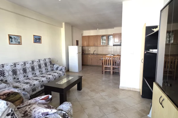 Shtepi me qera Apartament ne Tirane, 2+1, Mobilimi E mobiluar, Pagesa 450  Euro.