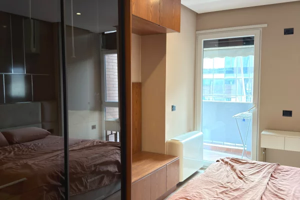 Shtepi me qera 2+1 ne Tirane - 1,000 Euro