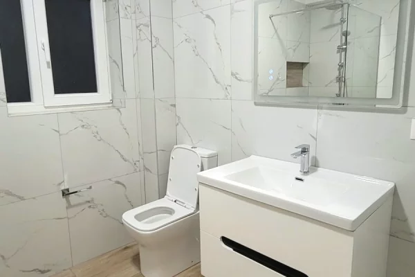Shtepi me qera Apartament ne Tirane, 1+1, Mobilimi E mobiluar, Pagesa 50,000  Leke.