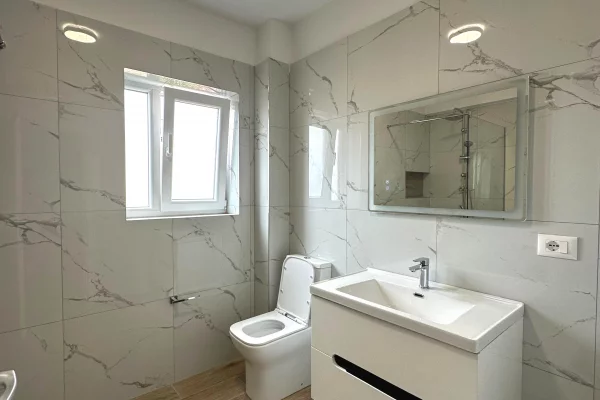 Shtepi me qera Apartament ne Tirane, 1+1, Mobilimi E mobiluar, Pagesa 50,000  Leke.