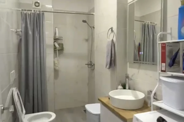 Shtepi me qera Apartament ne Tirane, 1+1, Mobilimi E mobiluar, Pagesa 50,000  Leke.