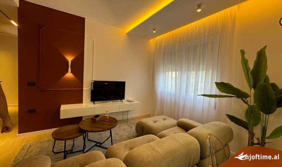 Shtepi ne shitje Apartament ne Tirane, 1+1, Mobilimi E mobiluar, Pagesa 155,000  Euro.