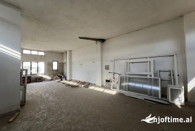 Shitet njesi biznesi prane Institutit Buqesor