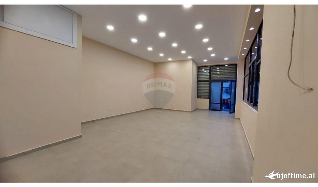 Ambjent me qira ne Myslym Shyri !