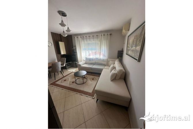 Shtepi me qera Apartament ne Tirane, 2+1, Mobilimi E mobiluar, Pagesa 45,000  Leke.