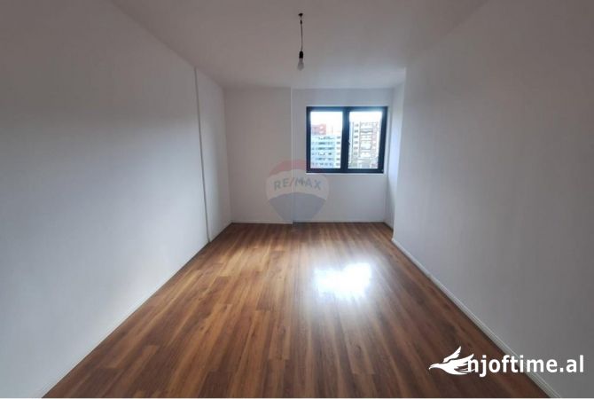 Shtepi me qera Apartament ne Tirane, 2+1, Mobilimi Bosh, pa mobiluar, Pagesa 500  Euro.