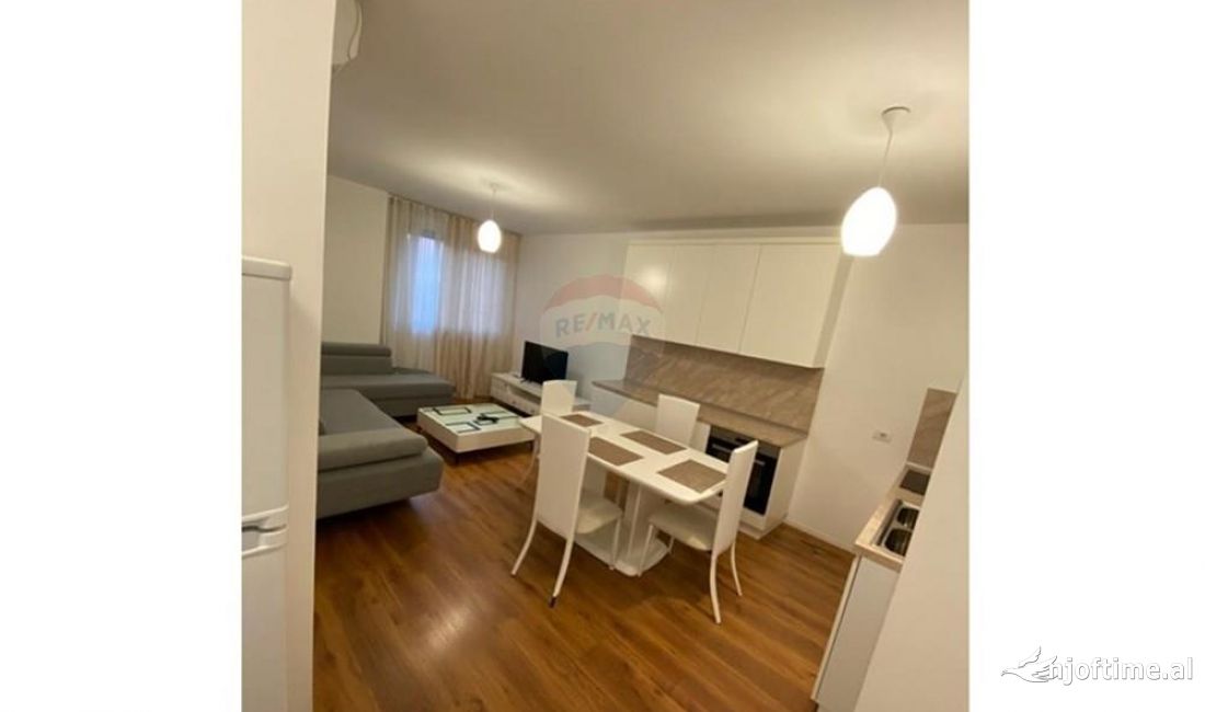 Shtepi me qera Apartament ne Tirane, 1+1, Mobilimi E mobiluar, Pagesa 550  Euro.