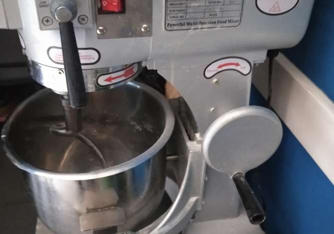 Pajisje biznesi ne shitje ne Tirane - 9,100 Dollar