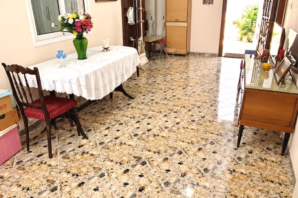 Shtepi ne shitje Apartament ne Kavaje, 2+1, Mobilimi E mobiluar, Pagesa 5,600,000  Leke.