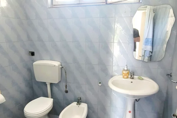 Shtepi ne shitje Shtepi Private ne Kavaje, 3+1, Mobilimi Pjeserisht e mobiluar, Pagesa 9,500,000  Leke.